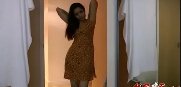  3506053 indian sexy beautiful babe jasmine takes off her bra